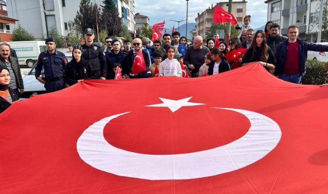 İlçemizde Cumhuriyet Doğa Yürüyüşü Yapıldı.