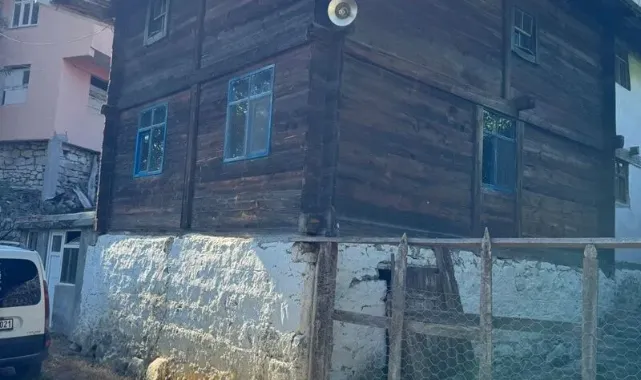 Emirtolu Bostanderesi Camii yok oluyor!