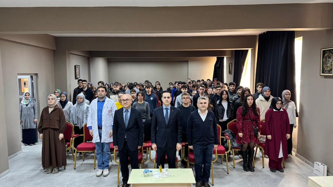 Çatışmıyoruz, Tartışıyoruz Münazara Yarışması Yapıldı.